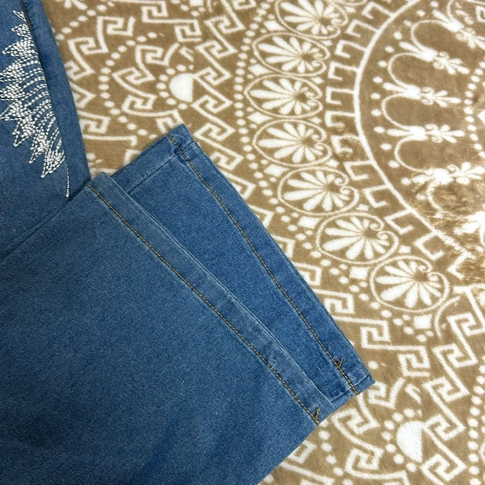 Unbranded Jeans With Embroidery Sz xl Measurements in photos - Picture 10 of 10